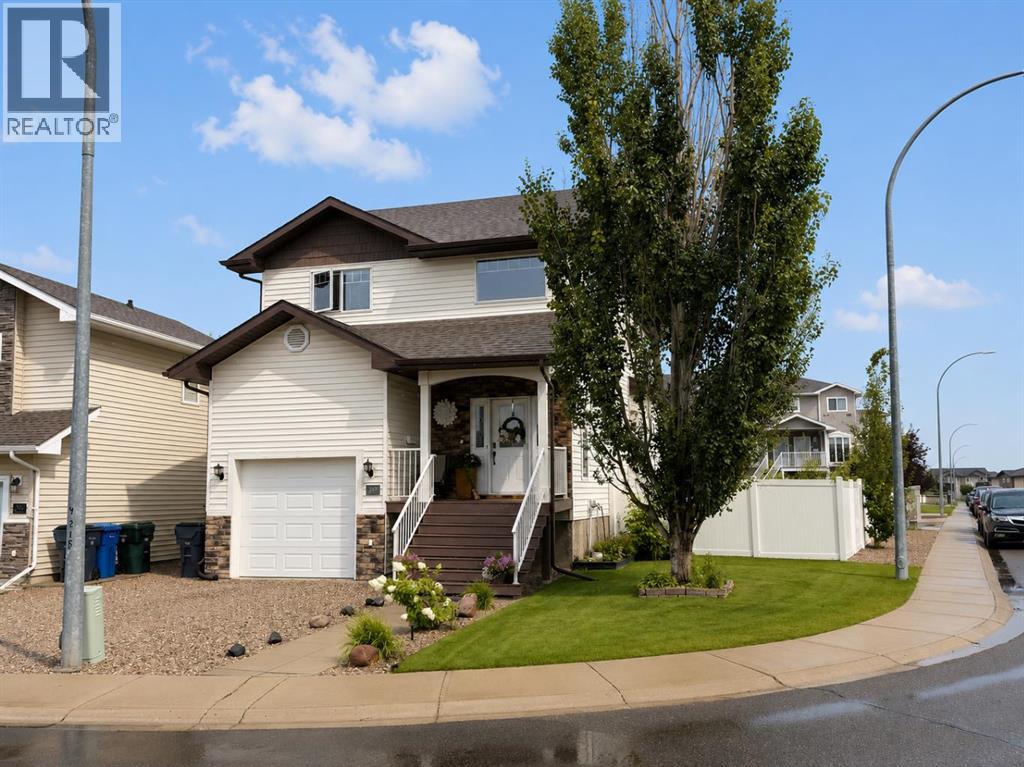 230 Somerset Way SE Property Photo 1