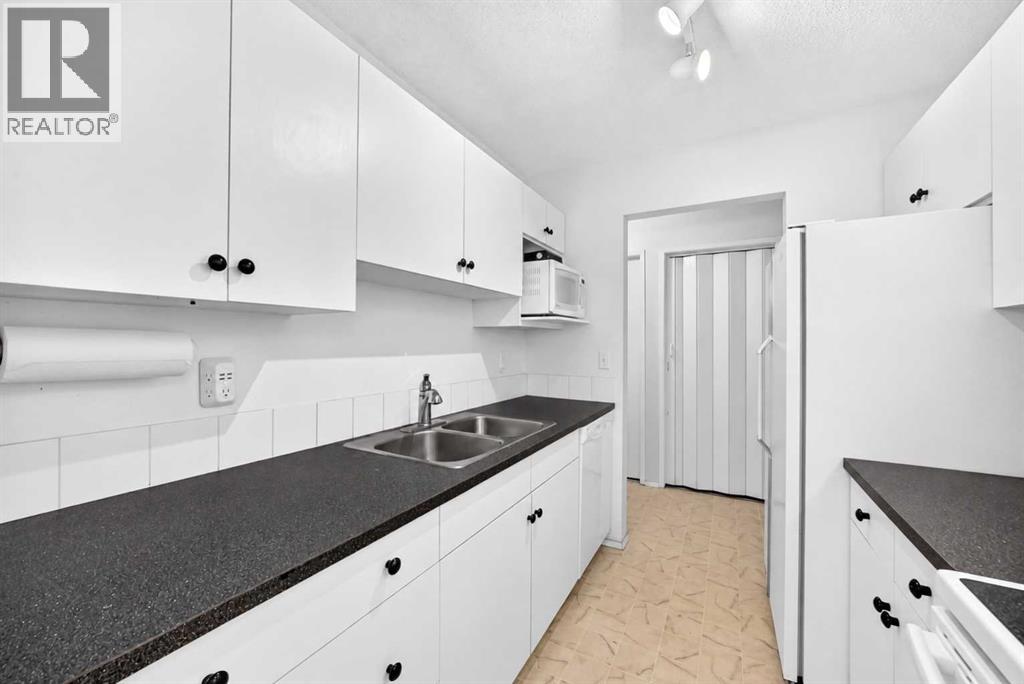 647 1 Avenue Northeast Property Photo 23