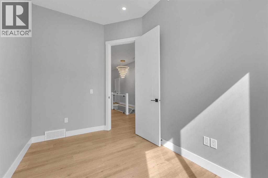 282 Muirfield Crescent Property Photo 27