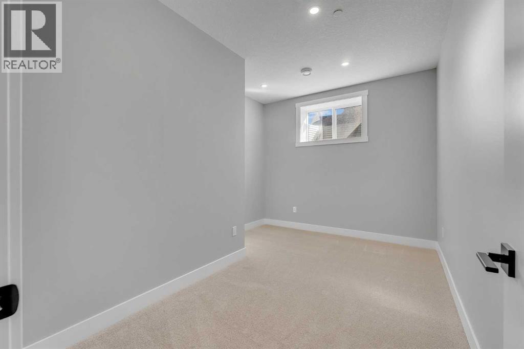 282 Muirfield Crescent Property Photo 36