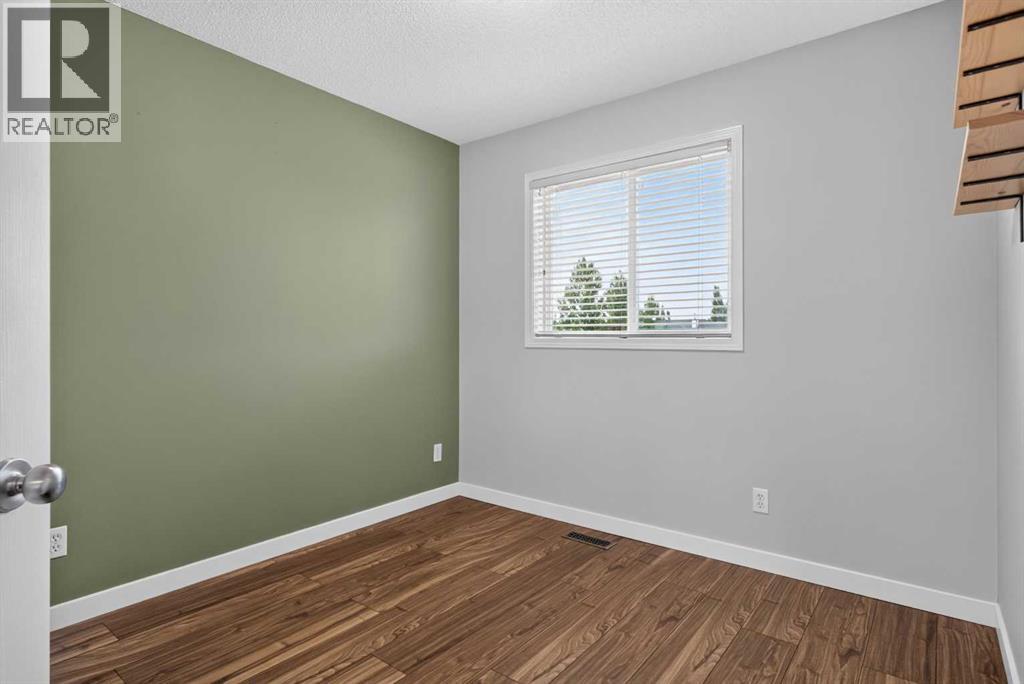 56 Silver Creek Boulevard Property Photo 22