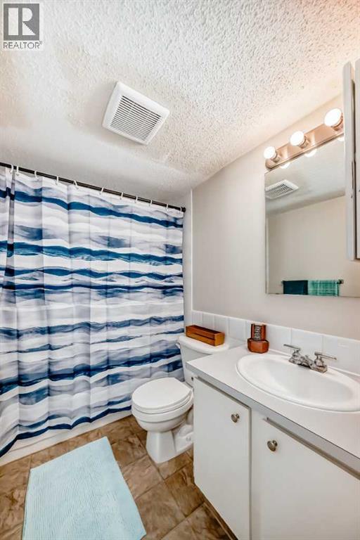 319 2 Avenue Property Photo 12