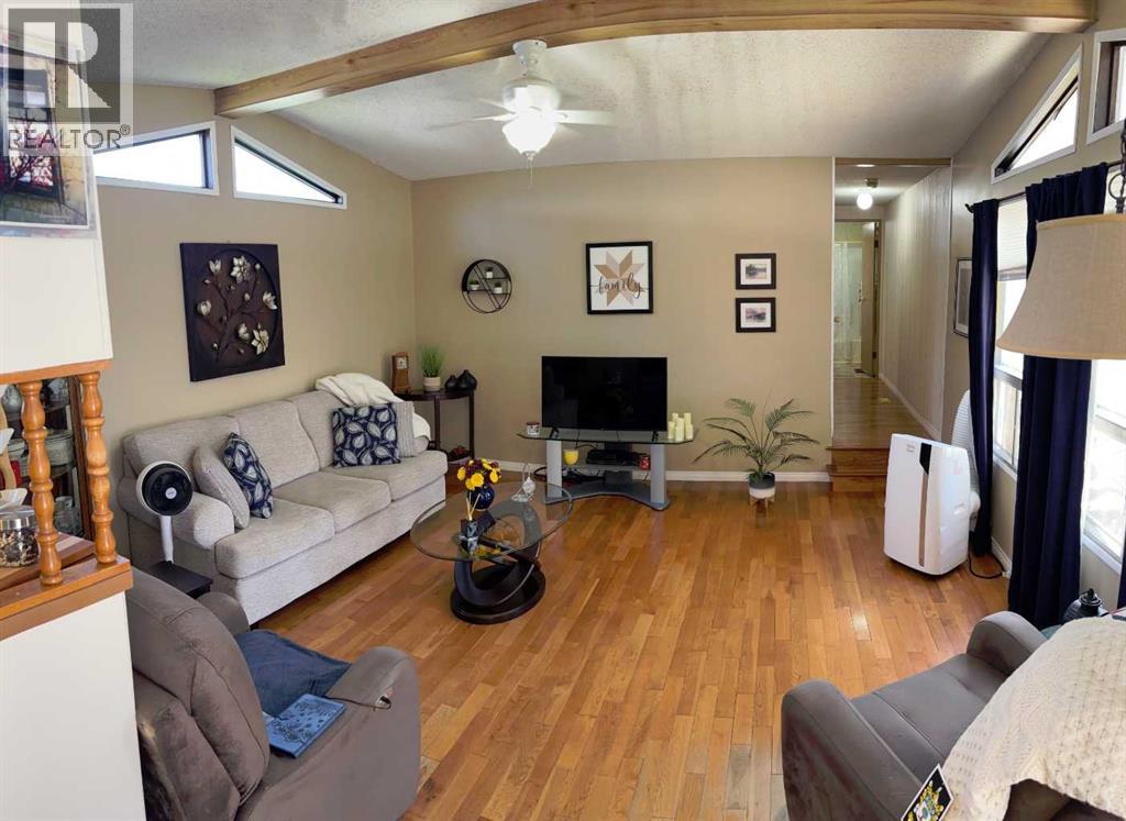65 Parkside Drive Property Photo 3