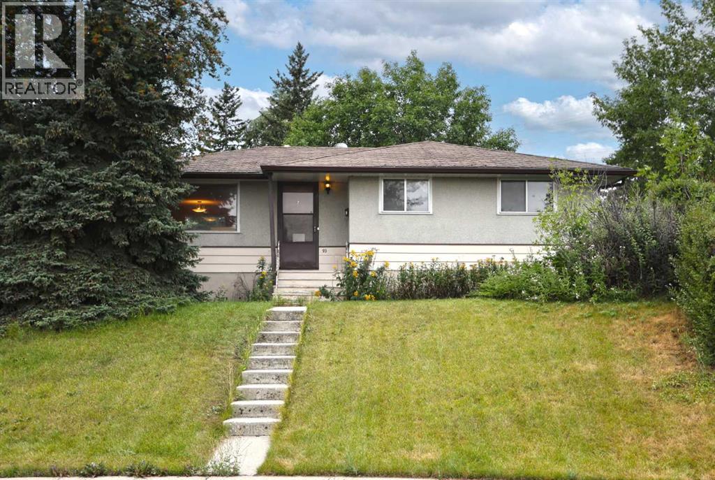93 Winslow Crescent Sw Property Photo 1