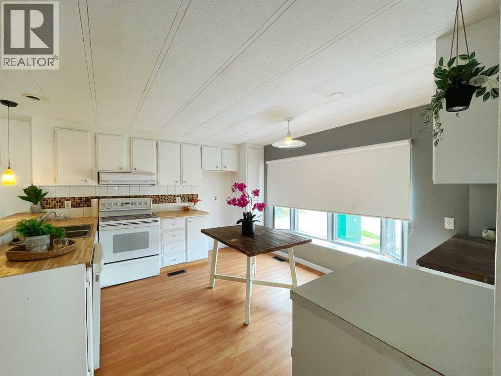 5301 2nd Street Property Photo 4