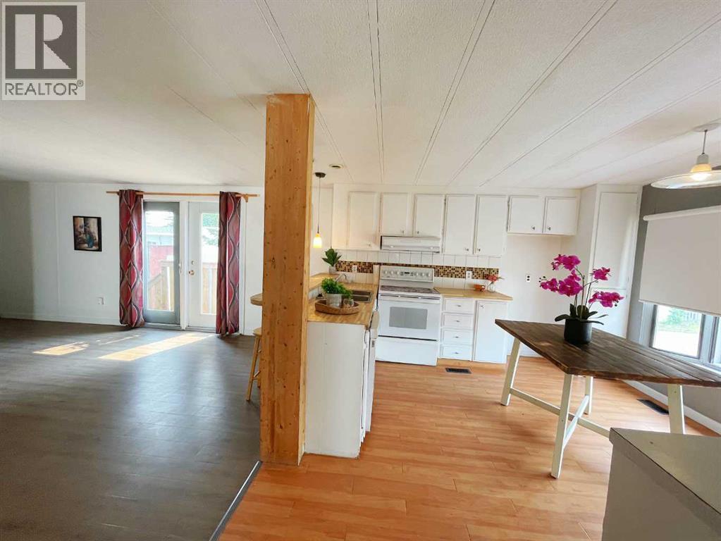 5301 2nd Street Property Photo 6