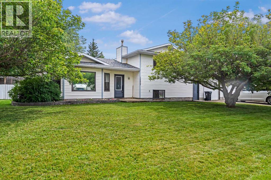 10602 101 Ave Property Photo 1