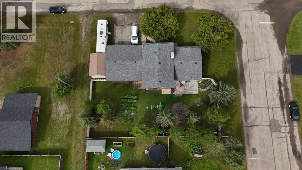 10602 101 Ave Property Photo 32