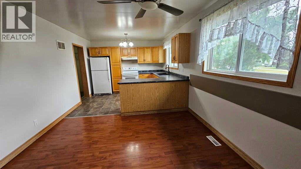 4810 Windsor Avenue Property Photo 8