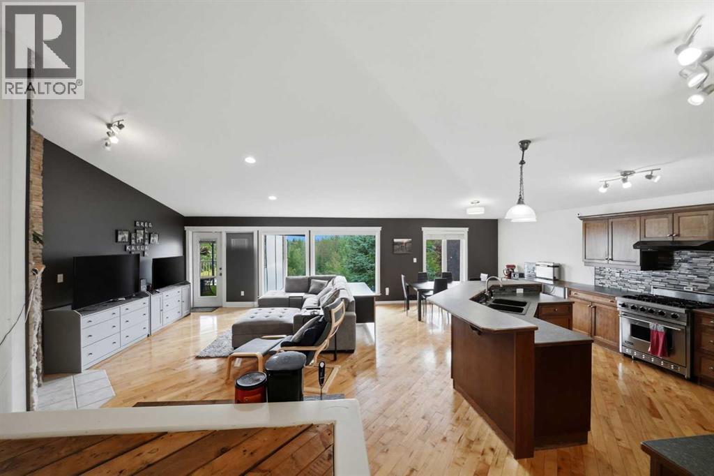 2 Estella Crescent Property Photo 11