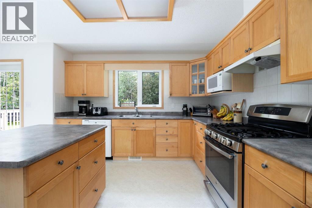 205 Cheecham Drive Property Photo 10