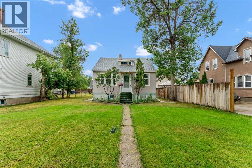 485 8 Street Se Property Photo 1