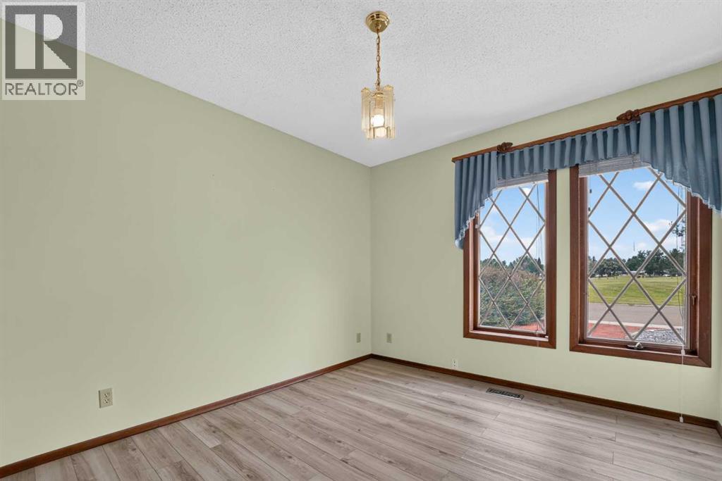 3606 Spruce Drive S Property Photo 30