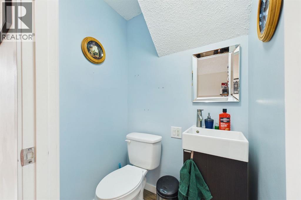 800 Bowcroft Place Property Photo 11