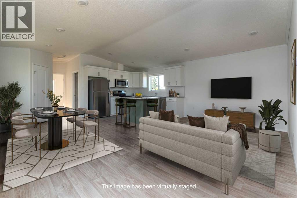 5308 57 Street Property Photo 5