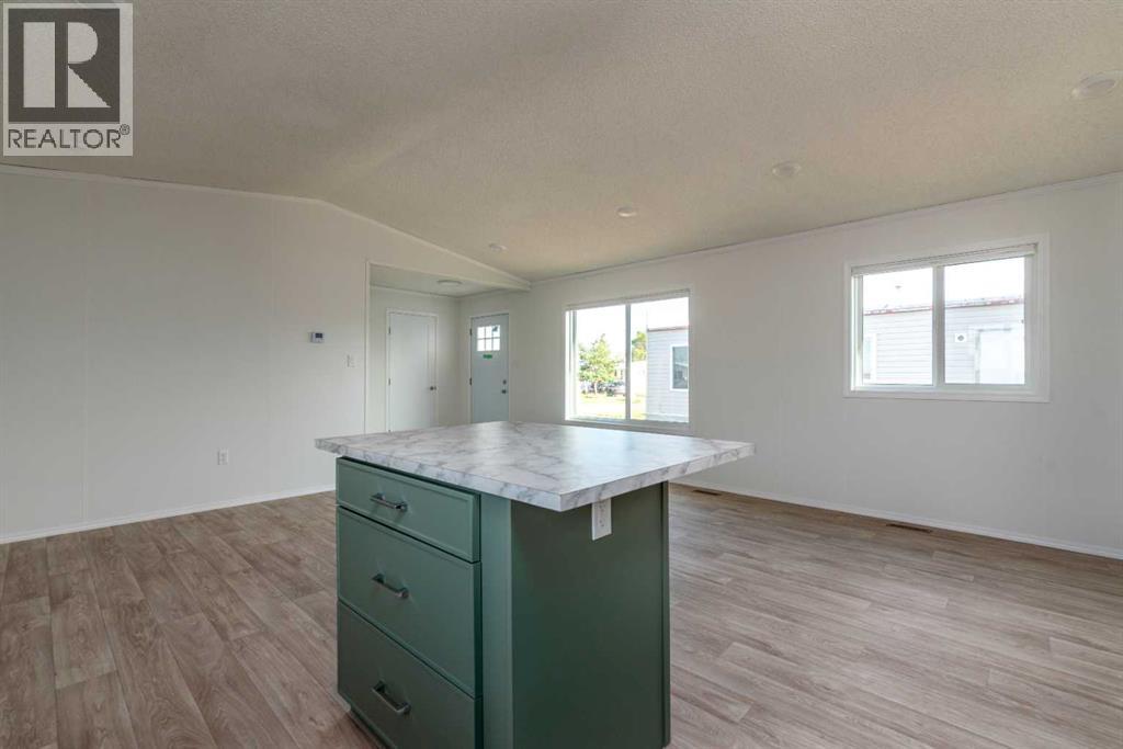 5308 57 Street Property Photo 17