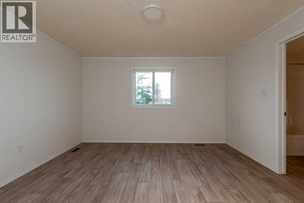 5308 57 Street Property Photo 22