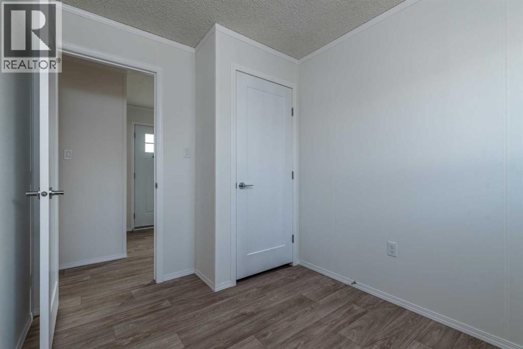 5308 57 Street Property Photo 25