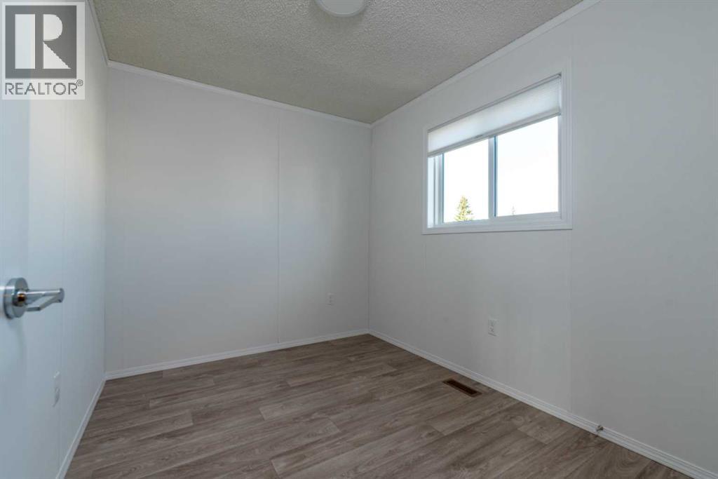5308 57 Street Property Photo 27