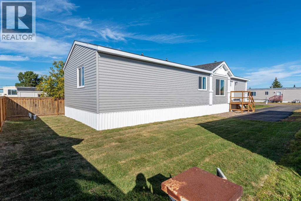 5308 57 Street Property Photo 34