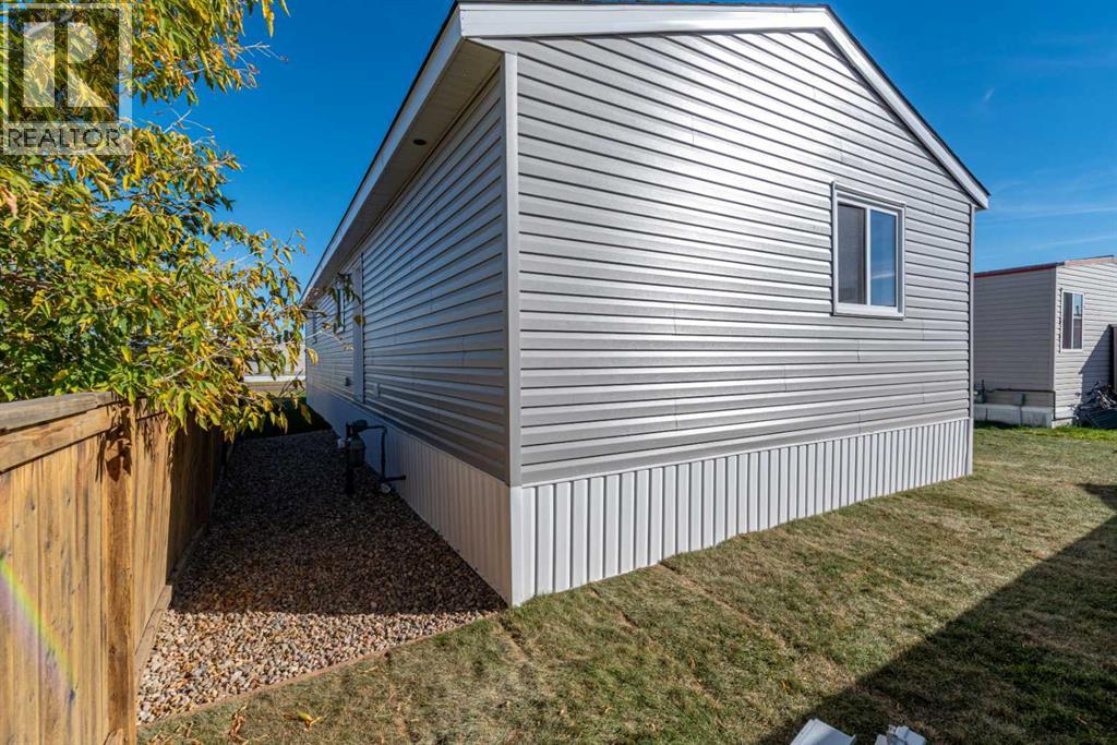 5308 57 Street Property Photo 35
