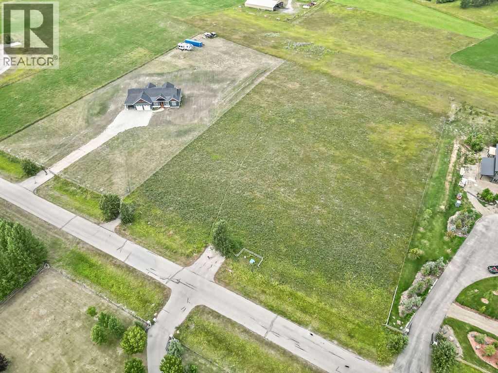 121028 272 Avenue E Property Photo 6