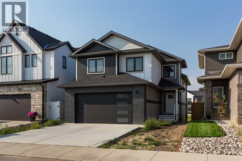 561 Malahat Green W Property Photo 2