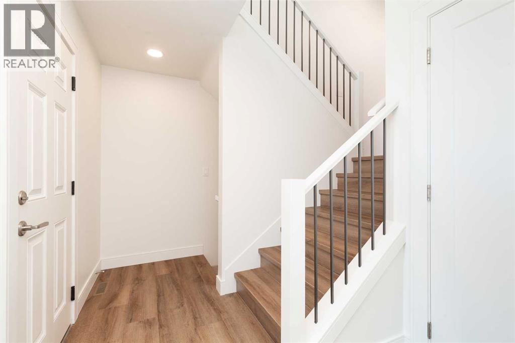 561 Malahat Green W Property Photo 4