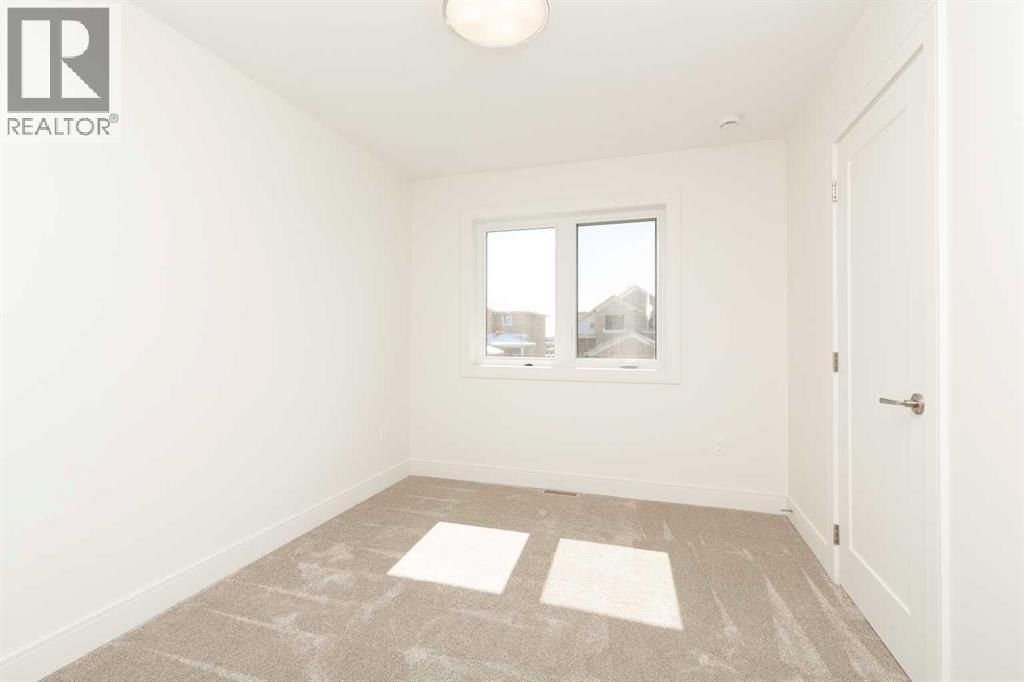 561 Malahat Green W Property Photo 18