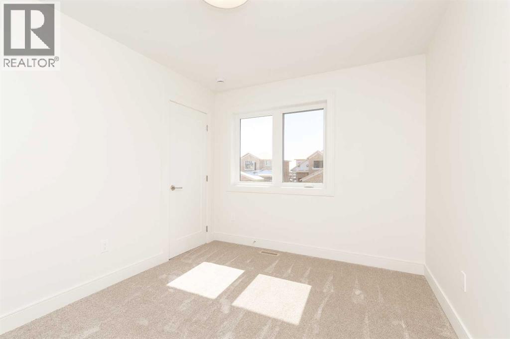 561 Malahat Green W Property Photo 20