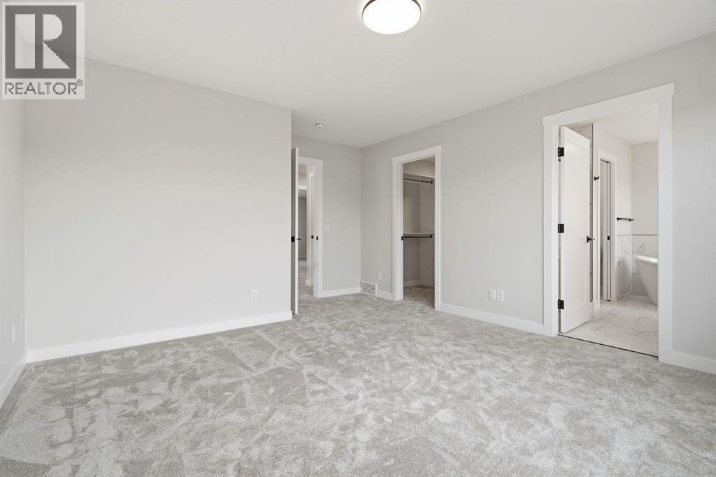 435 Kinniburgh Loop Property Photo 28