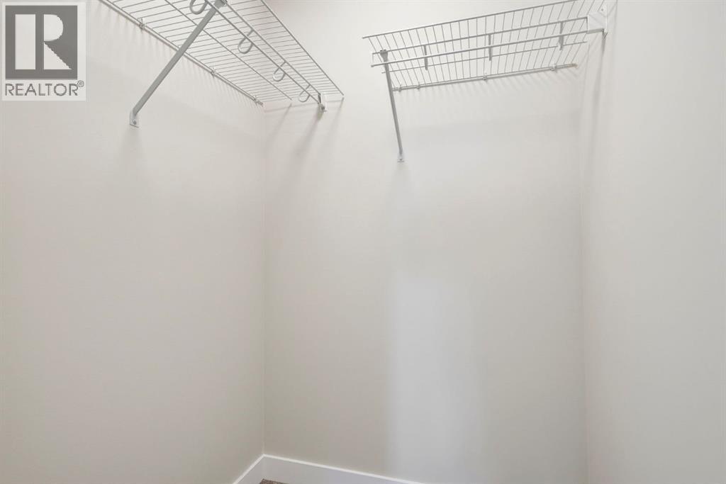 435 Kinniburgh Loop Property Photo 37