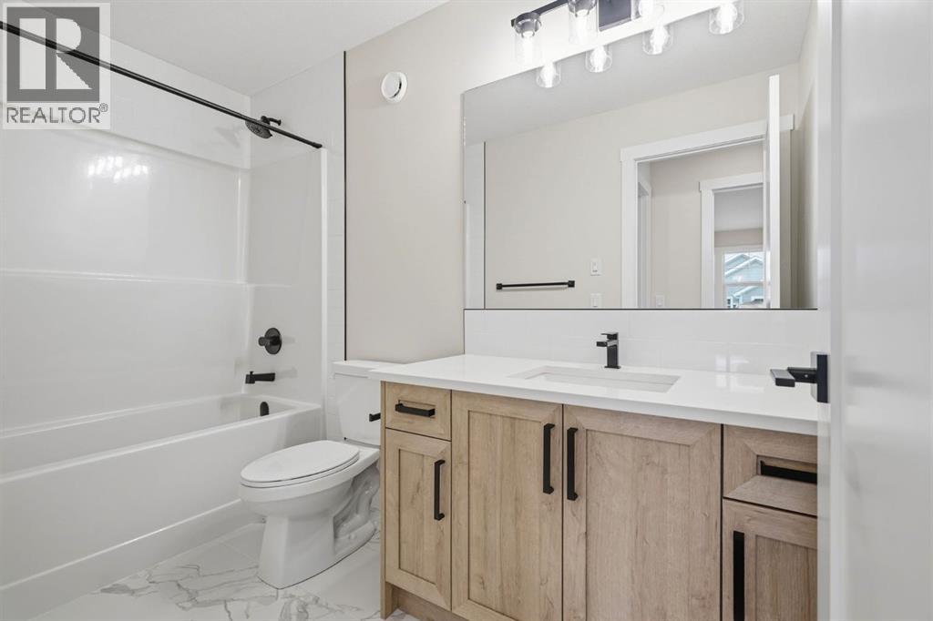 435 Kinniburgh Loop Property Photo 41