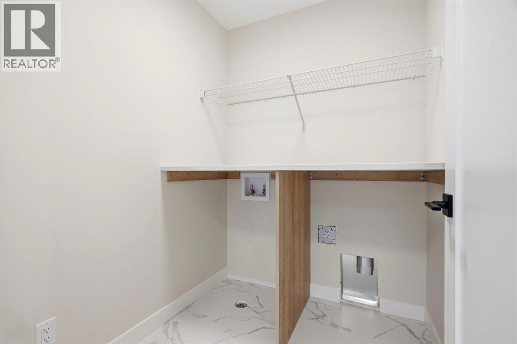 435 Kinniburgh Loop Property Photo 43