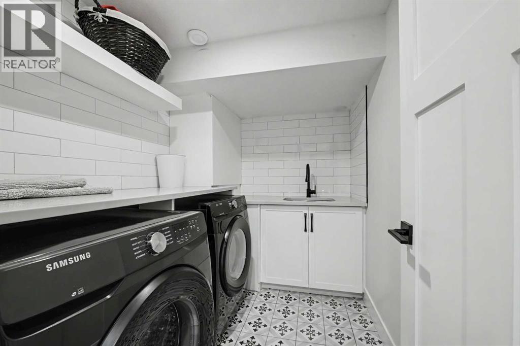 2615 Lougheed Drive Sw Property Photo 28