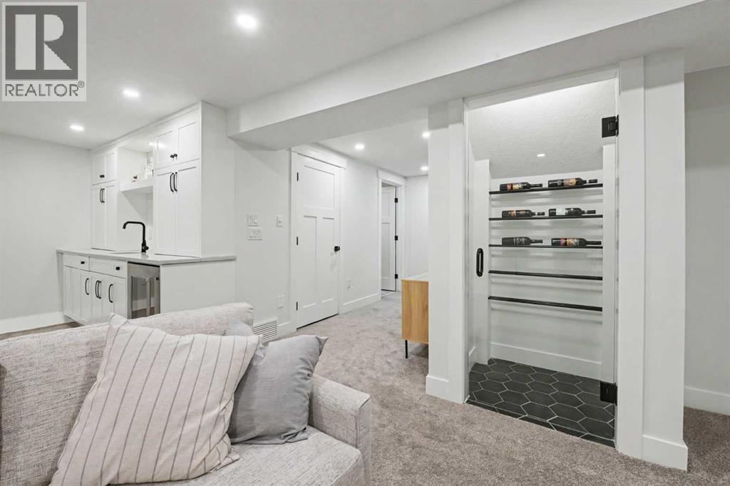 2615 Lougheed Drive Sw Property Photo 33