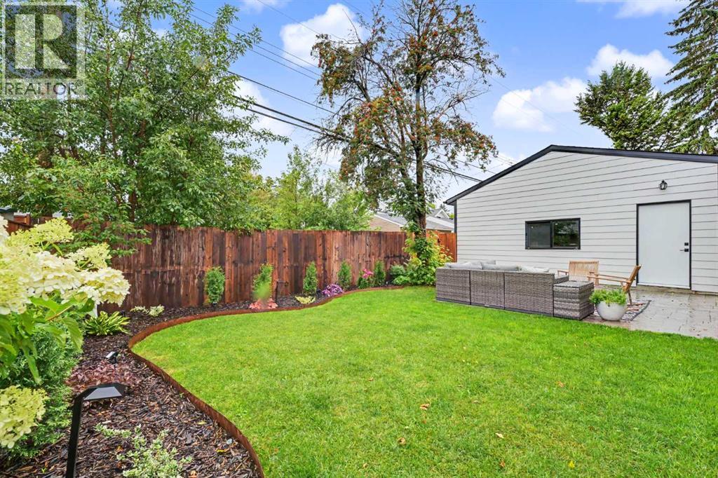 2615 Lougheed Drive Sw Property Photo 39