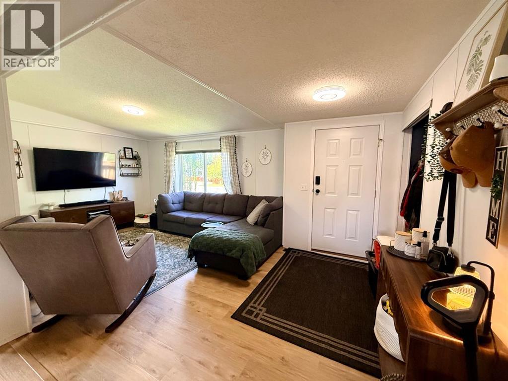 10629 101 Ave Property Photo 11