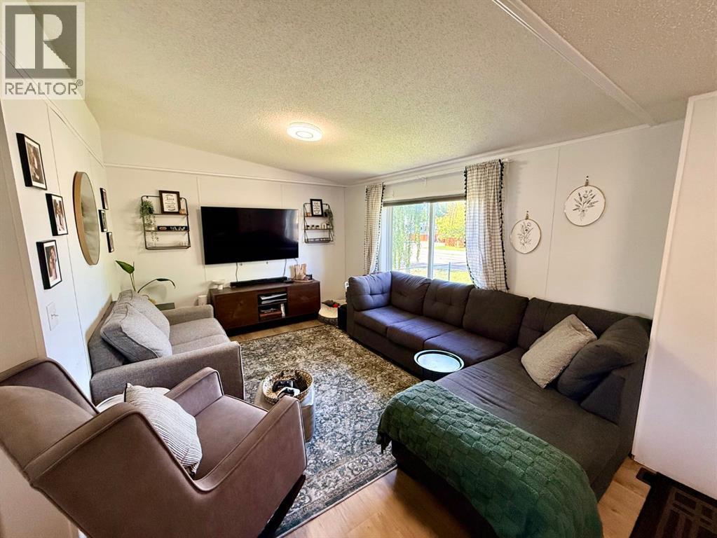 10629 101 Ave Property Photo 12