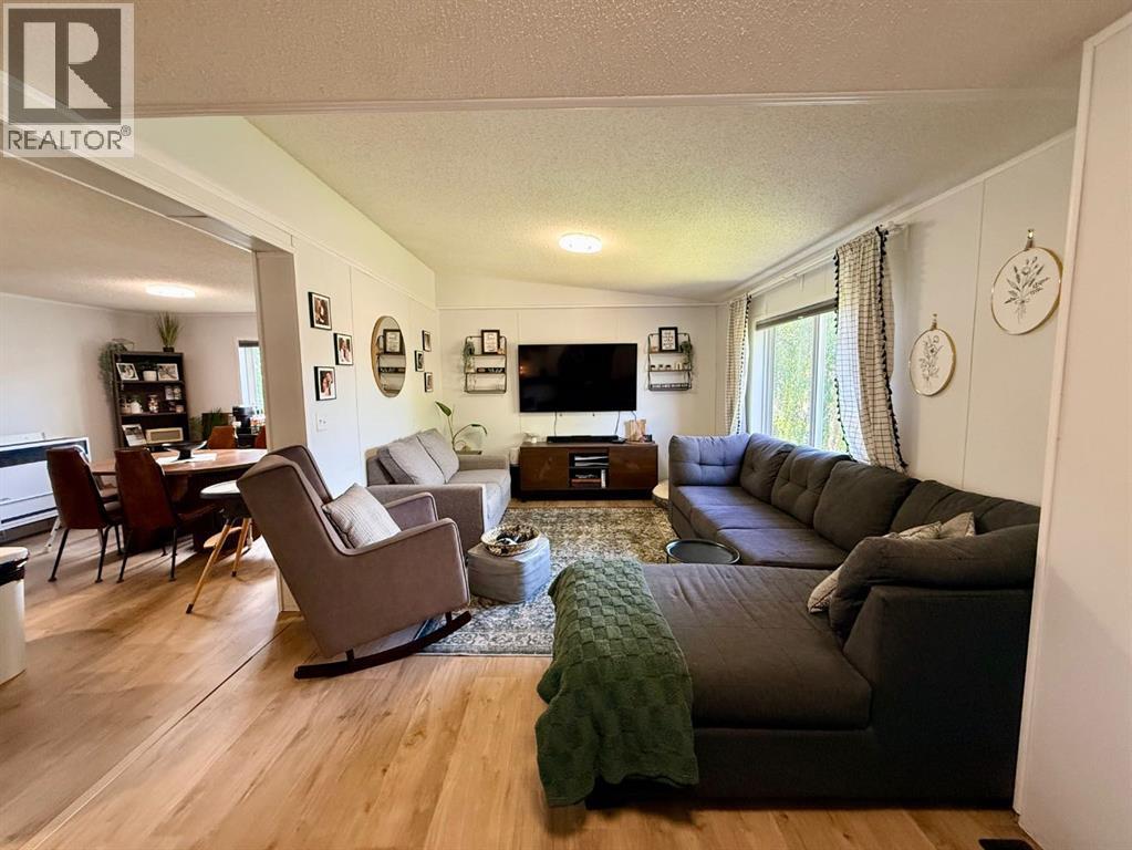 10629 101 Ave Property Photo 13