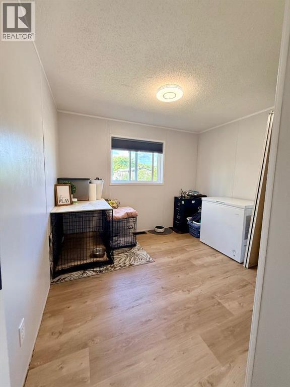 10629 101 Ave Property Photo 22