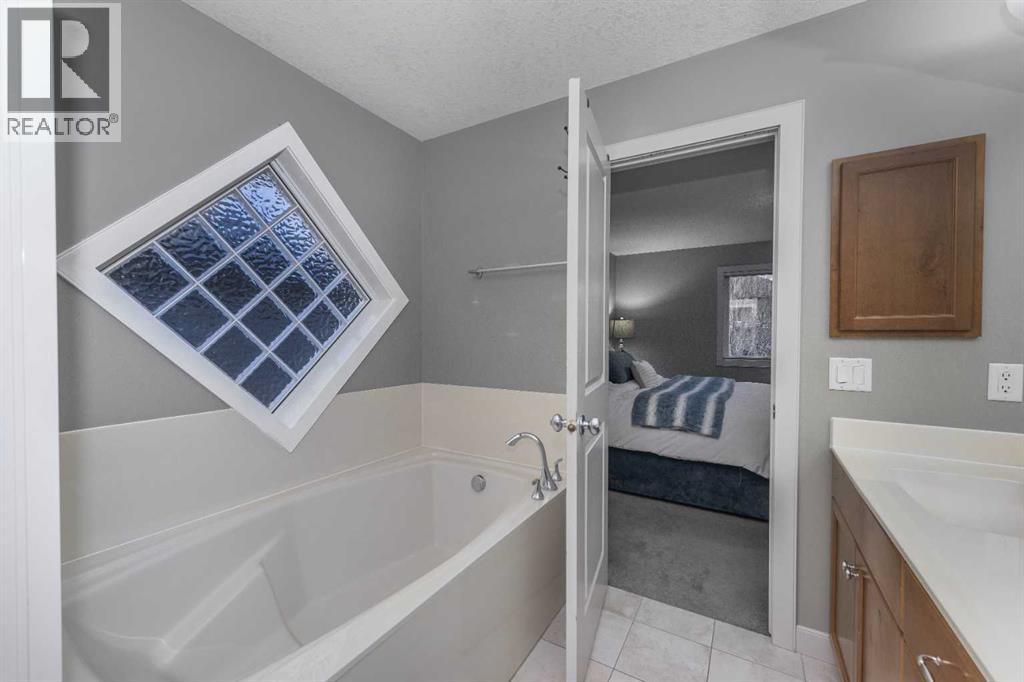 76 Evanspark Circle Nw Property Photo 24