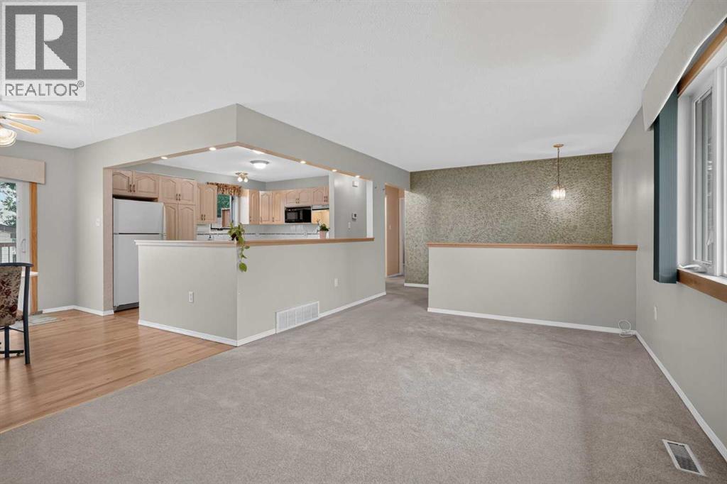 152 Maddock Way Ne Property Photo 2