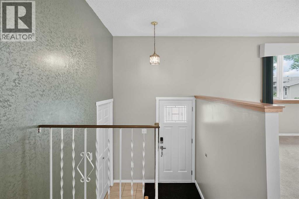 152 Maddock Way Ne Property Photo 4
