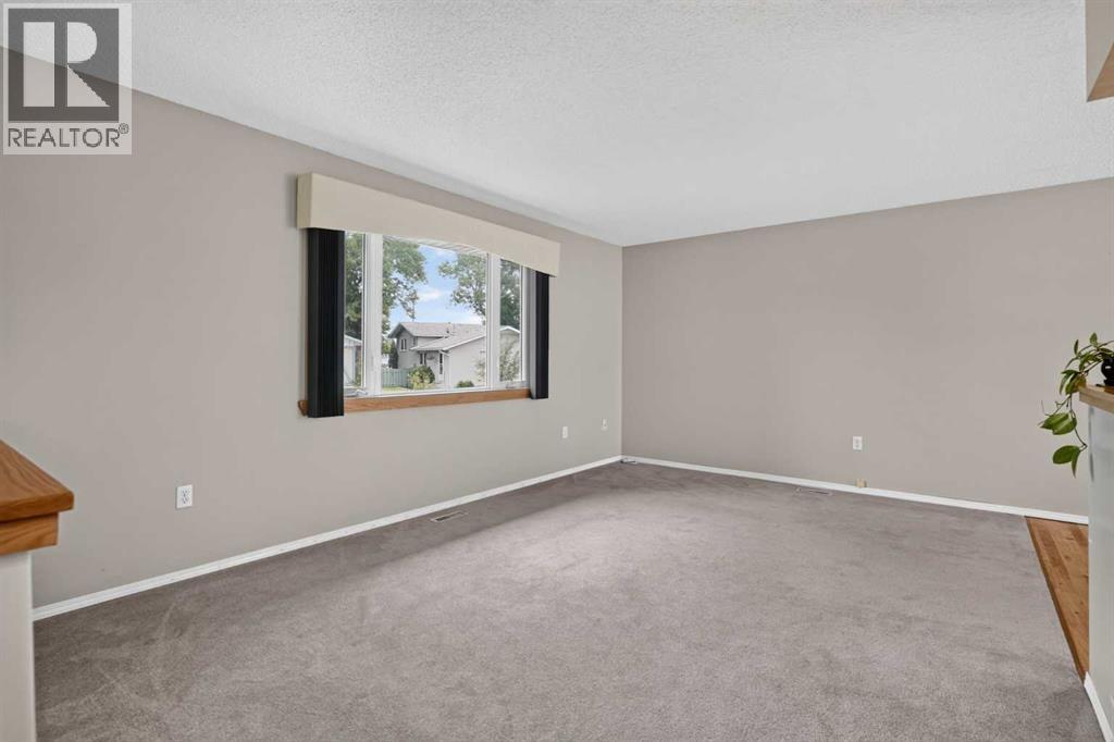 152 Maddock Way Ne Property Photo 5