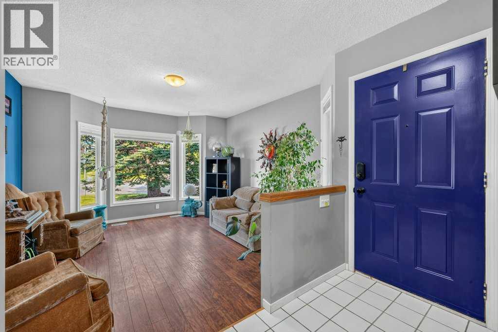 83 Millrise Crescent Sw Property Photo 4