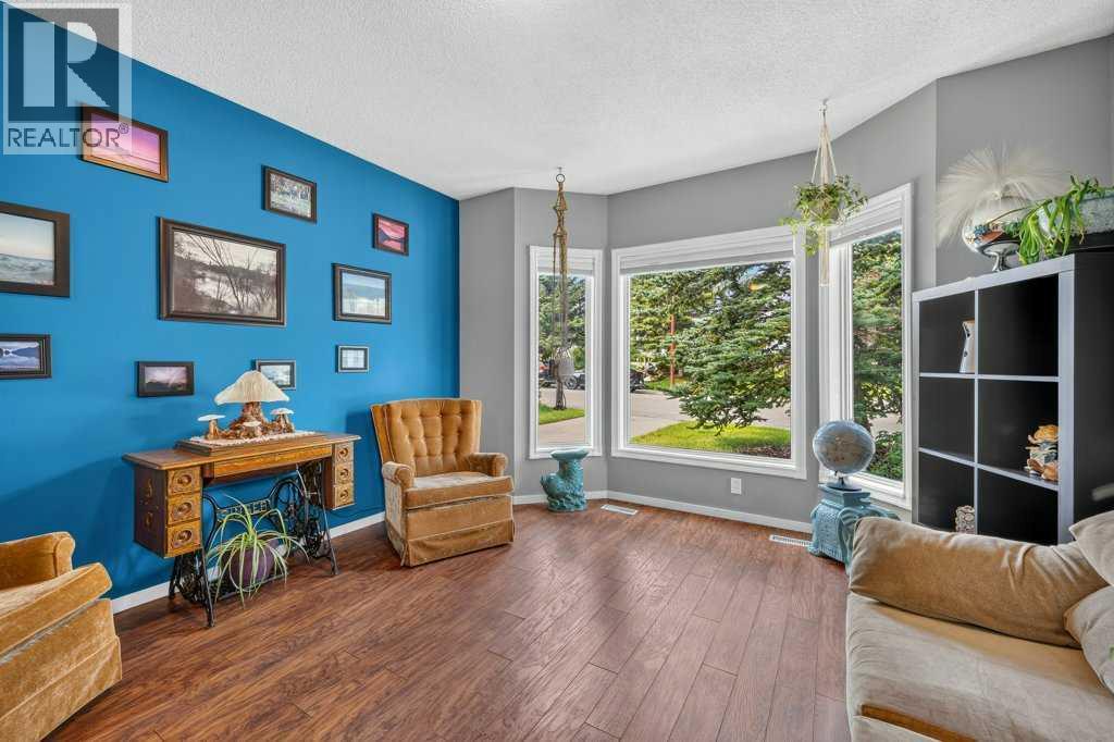 83 Millrise Crescent Sw Property Photo 7