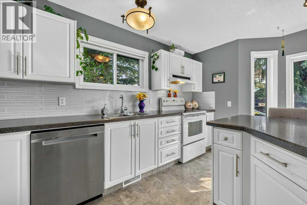83 Millrise Crescent Sw Property Photo 13