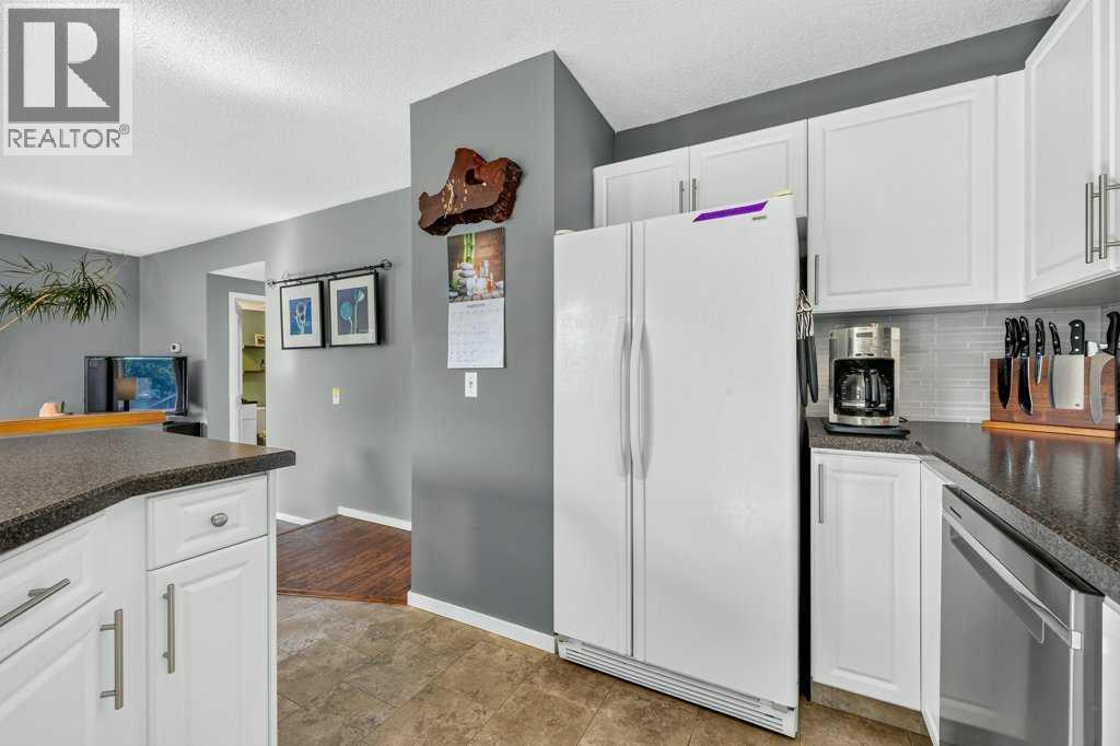 83 Millrise Crescent Sw Property Photo 15