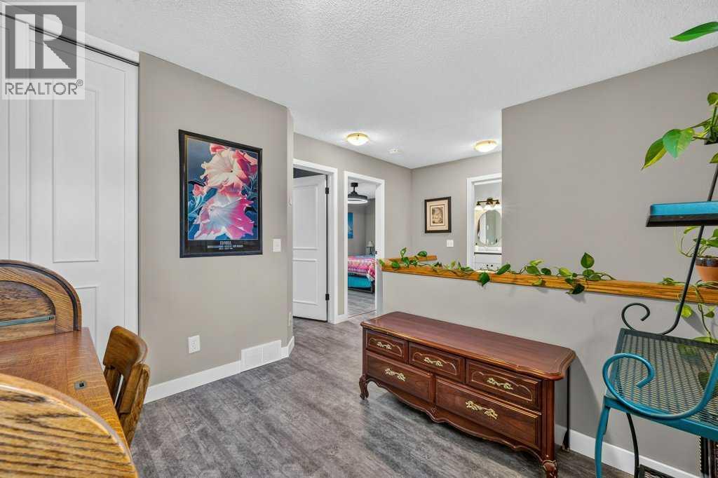 83 Millrise Crescent Sw Property Photo 23